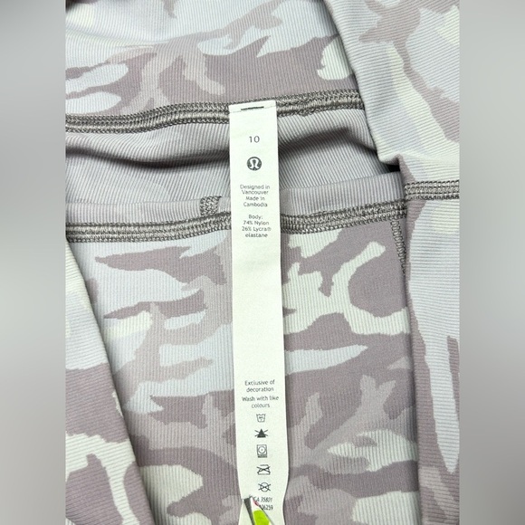 Lululemon Wonder Under High Rise Tight Lavender Camo Leggings Size 10 - Picture 4 of 9